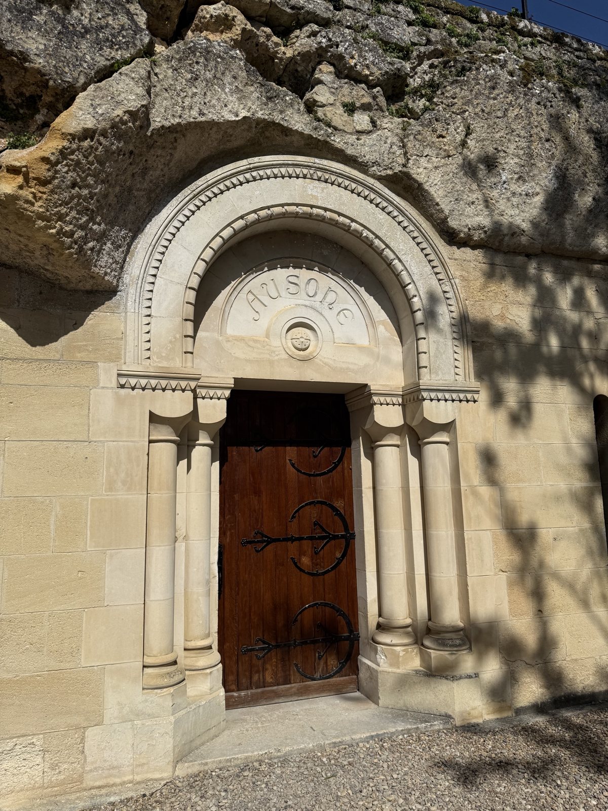 Stone portal, Château Ausone