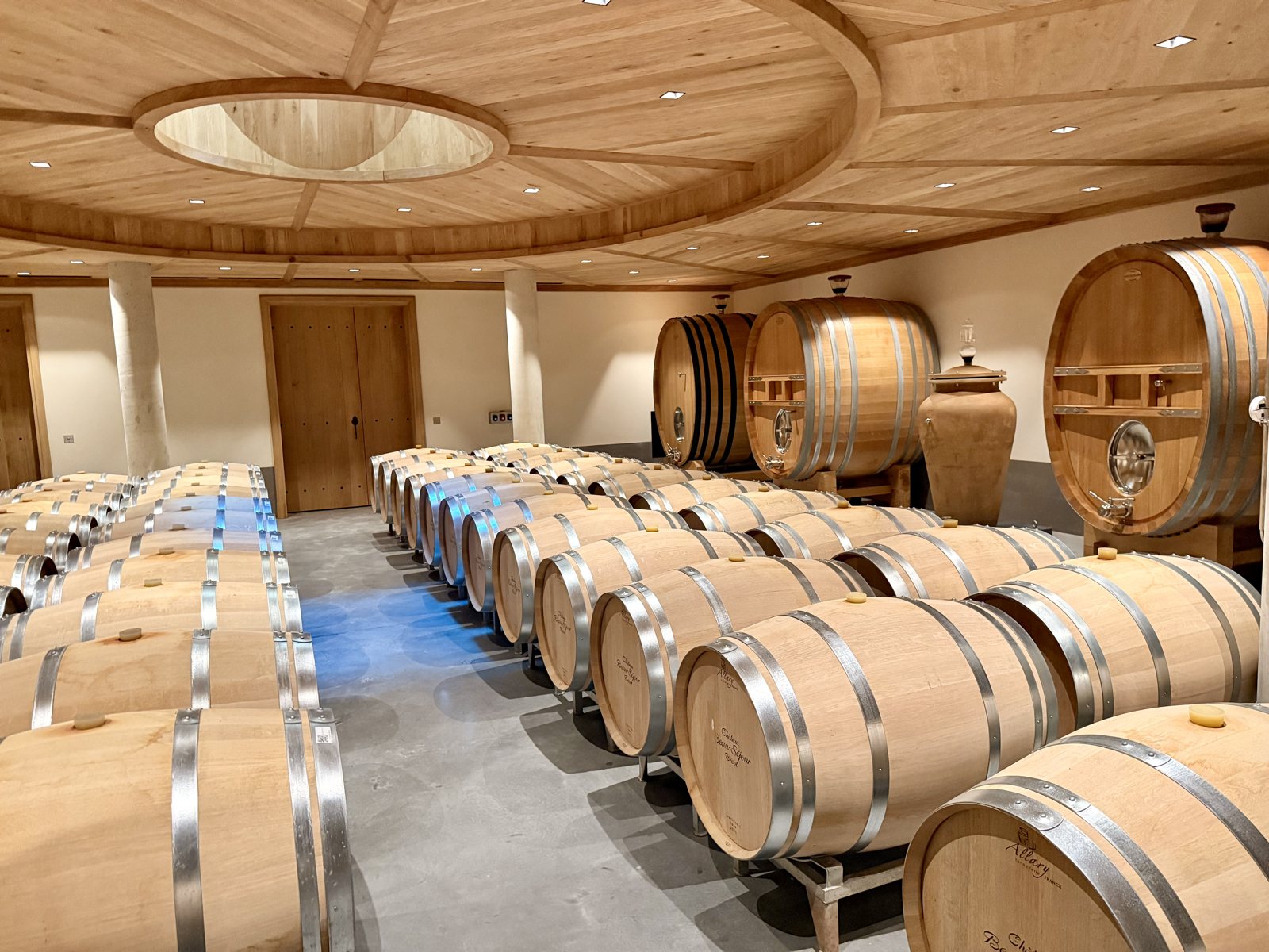 Barrels at Beau-Séjour Bécot — the 2025 vintage tasted from barrel